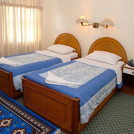 Hotel Blue Heaven Pokhara Exteriör bild
